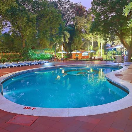 Hotel Clarks Shiraz Agra  Zewnętrze zdjęcie