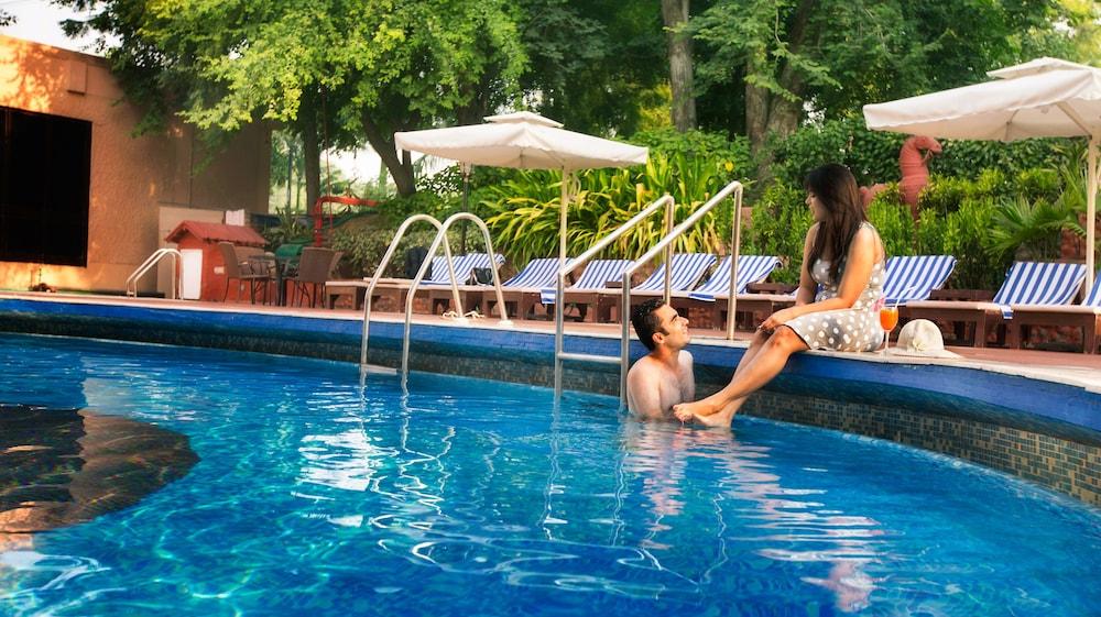 Hotel Clarks Shiraz Agra  Zewnętrze zdjęcie