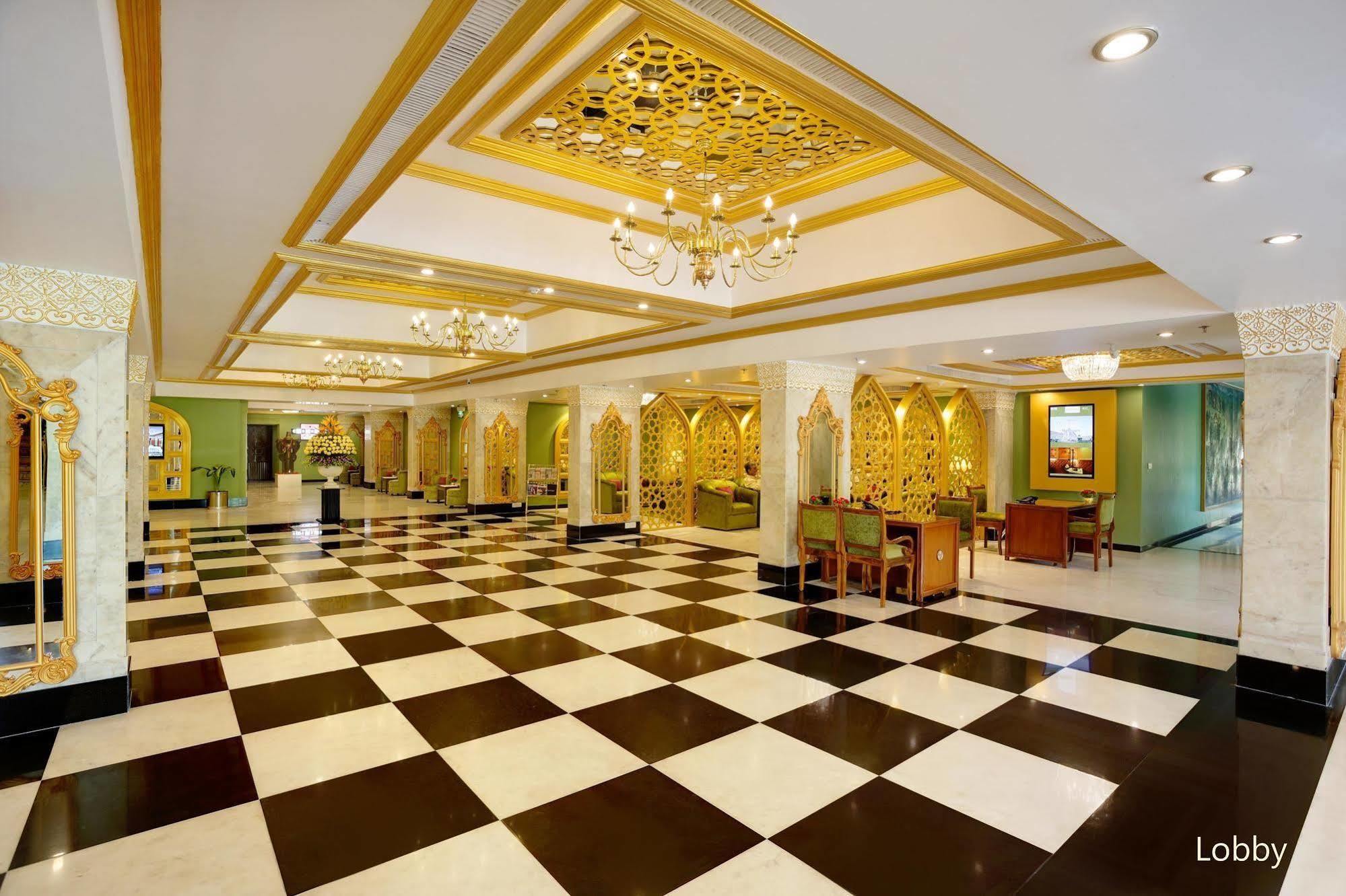 Hotel Clarks Shiraz Agra  Zewnętrze zdjęcie